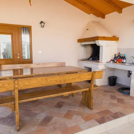 Anima Calma Filipana- Family Surrounded With Vineyards And Olive Groves * Filipana