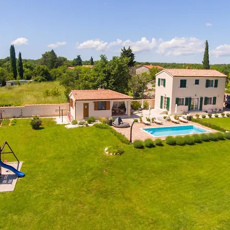 Anima Calma Filipana- Family Surrounded With Vineyards And Olive Groves Villa Filipana