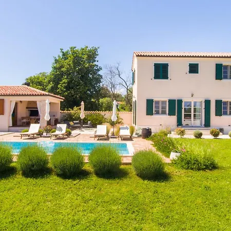 Anima Calma Filipana- Family Surrounded With Vineyards And Olive Groves Villa *